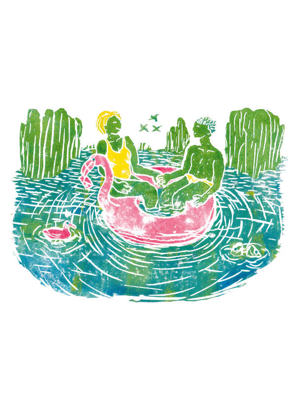 Ein Pärchen sitzt im See auf einem Badering 